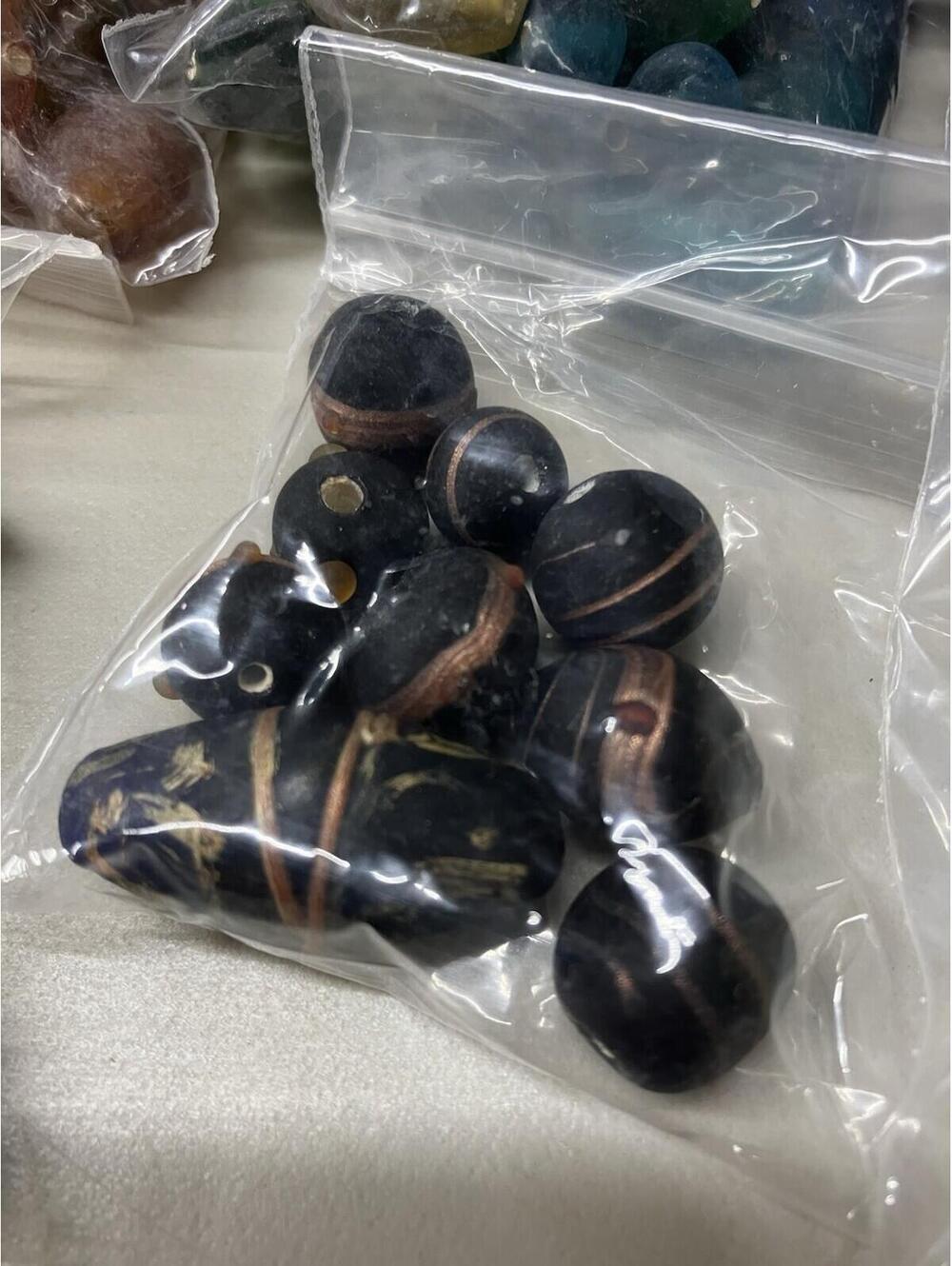 2.6 Pounds Of Glass beads For jewelry making mix variety supplies Glass/ceramic - Picture 4 of 14